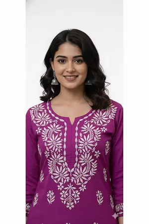 A timeless blend of elegance and comfort! Perfect for every occasion.