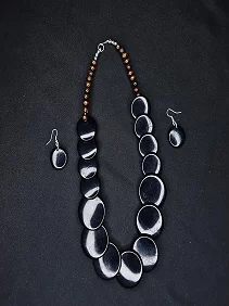 Elegant Tribal Multicolour Beaded Necklace Set – Traditional Ethnic jewellery for Women & Girls Chemical beads (Black)