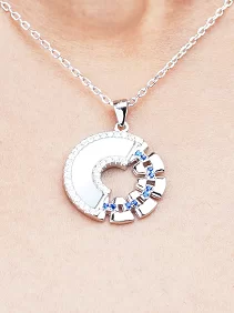 Blue & White Circular Necklace Set