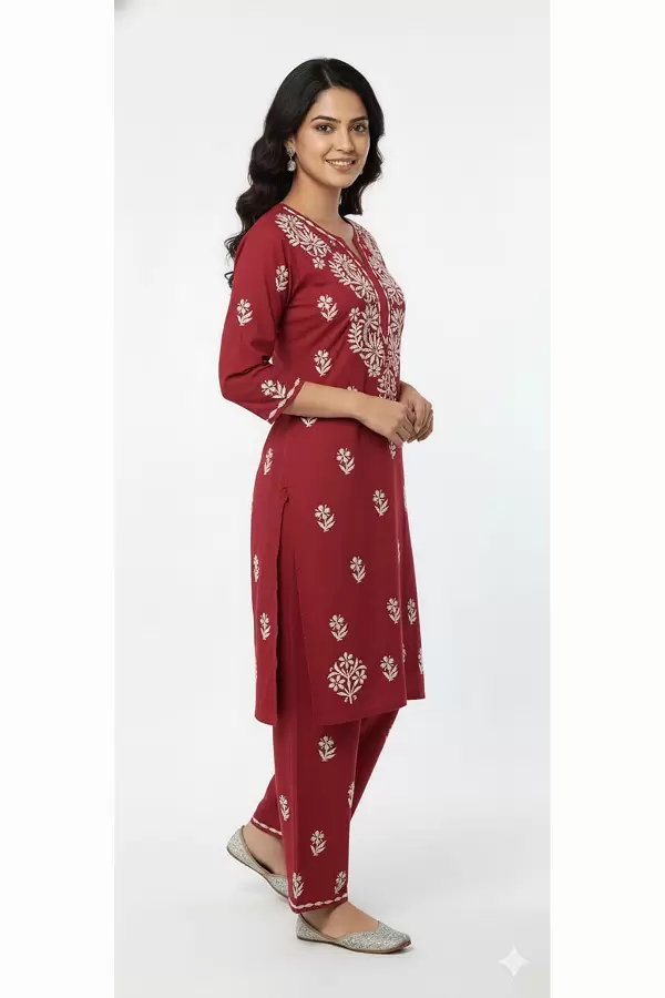 A timeless blend of elegance and comfort! Perfect for every occasion.